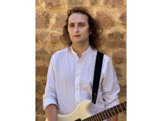 Учитель игры на гитаре/ Уроки гитары онлайн