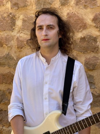 ucitel-igry-na-gitare-uroki-gitary-onlain-big-0