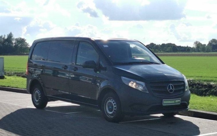 voditel-kurer-dostavka-posylok-big-0