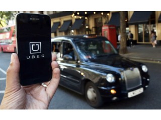 Водитель такси Uber в Лондоне